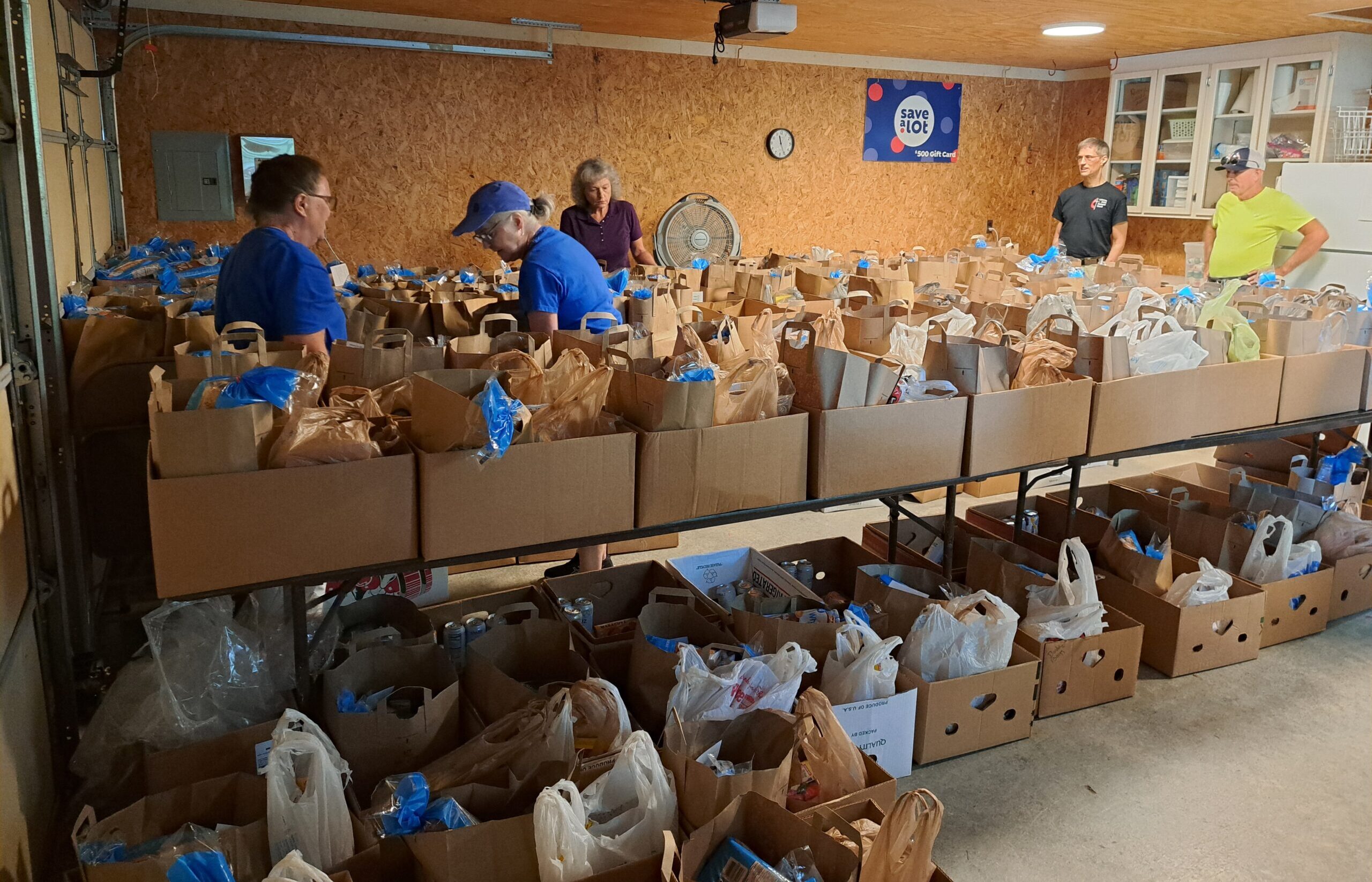 On the third Thursday of every month in Lafayette, Tennessee, cars begin lining up hours before the doors open at Lafayette United Methodist Church. Some arrive early because they’ve been before. Others come because they’re unsure if there will be enough. Many wait quietly—not just for food, but for reassurance that they are not alone.